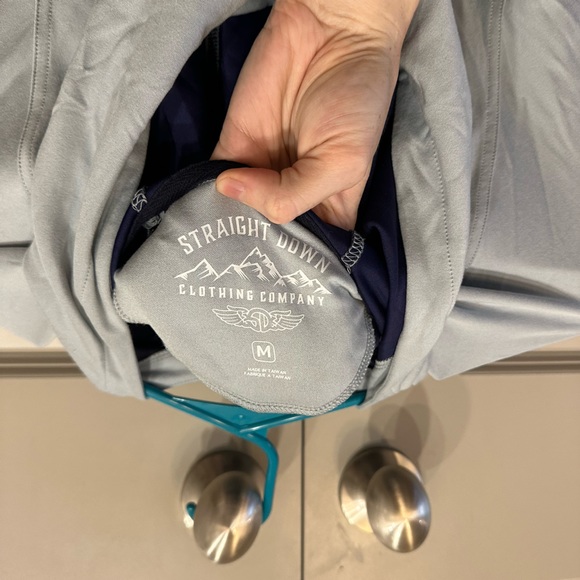 Straight Down Clothing Company Men’s hoodie, size M light grey - Picture 2 of 3